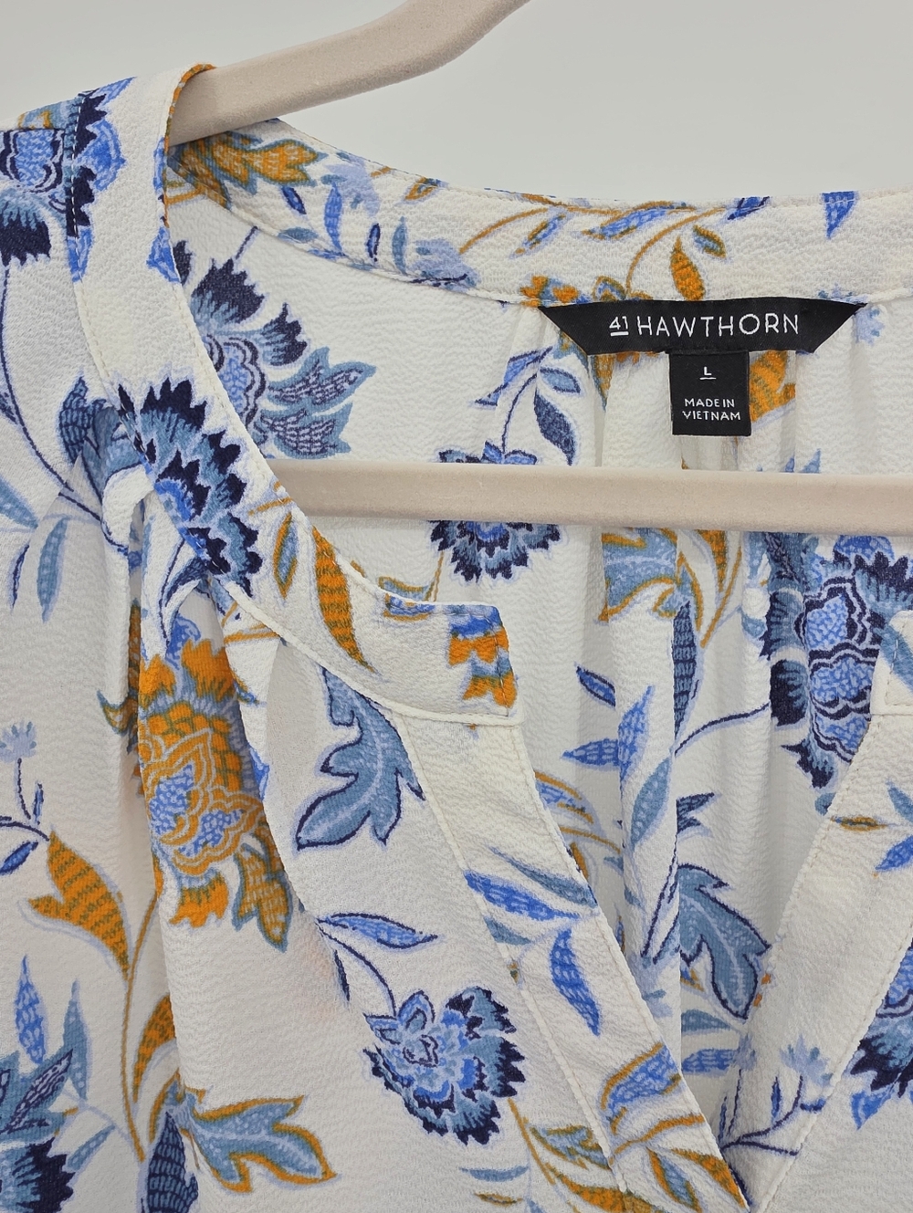 41 Hawthorn Morey Split Neck Floral Blouse | Size Large | NWOT - Picture 6 of 10